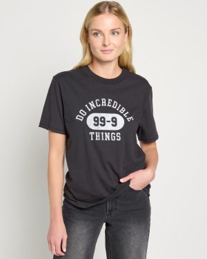 Do Incredible Things Tides Graphic Tee